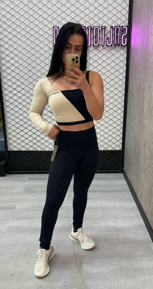 Top Cropped Blackout, Salto Triplo